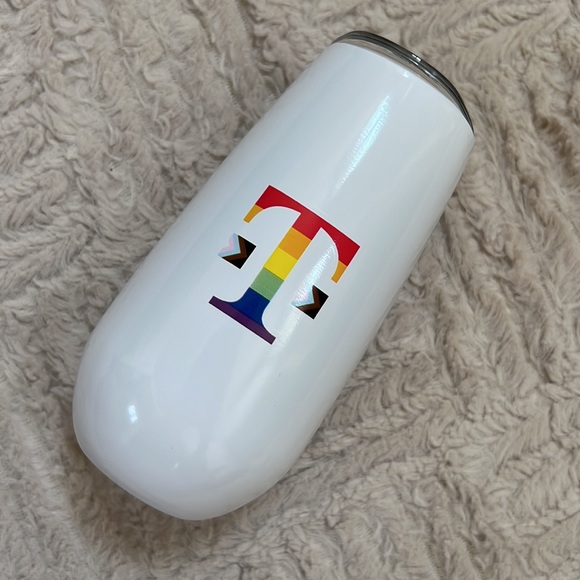 T-Mobile tumbler with plastic lid, with with T logo in pride colors, NWT - Picture 3 of 16